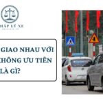 Biển báo giao nhau với đường không ưu tiên là gì?