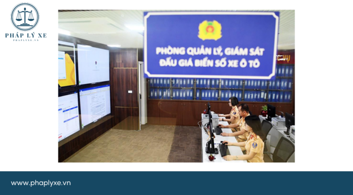 Phòng giám sát đấu giá biển số của Cục Cảnh sát giao thông.