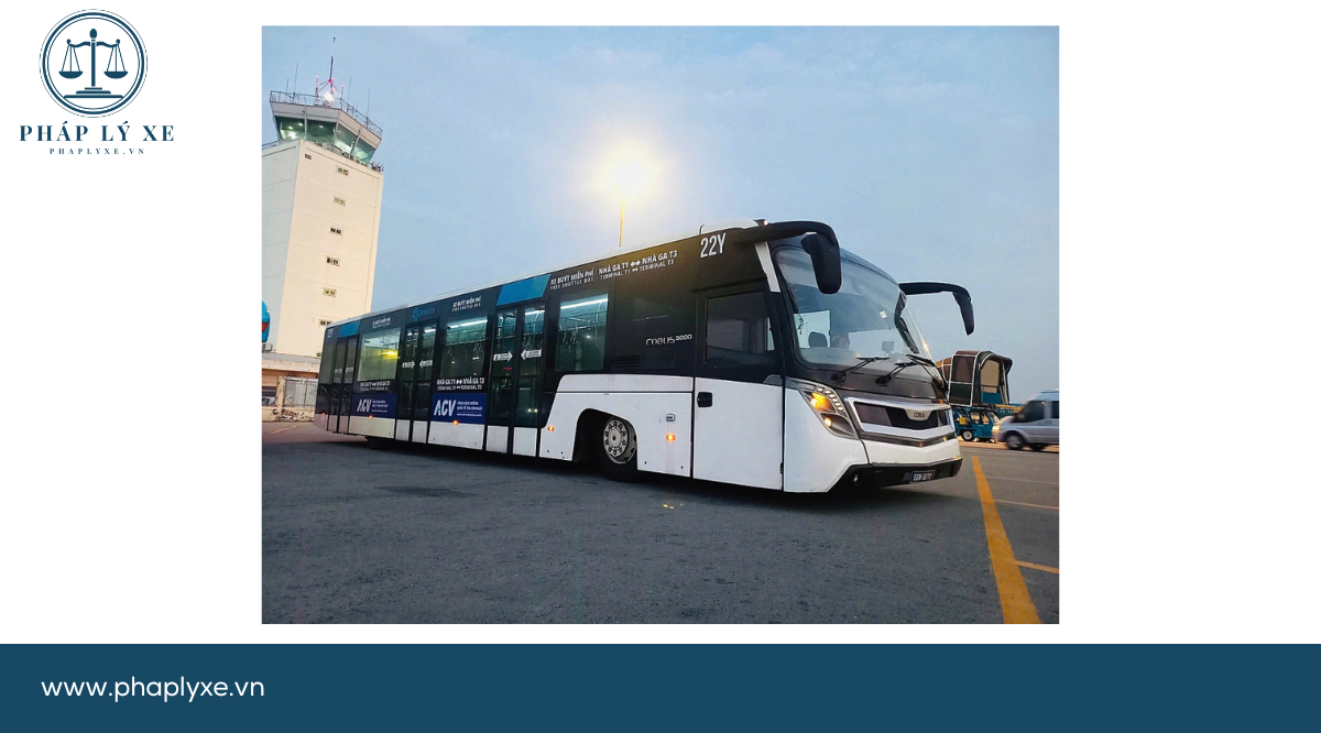 Xe buýt miễn phí bố trí ở Tân Sơn Nhất, ngày 15